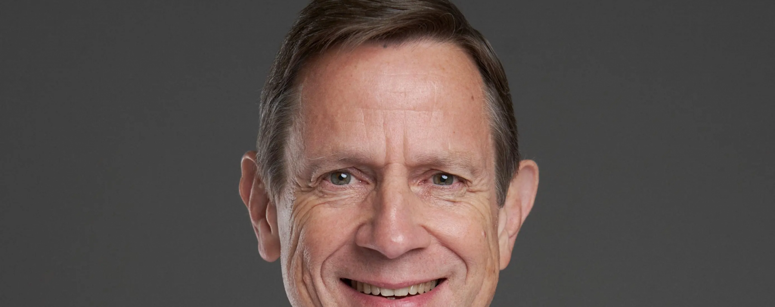 El neurólogo Alejandro Andersson explicó por qué el celular puede volverse adictivo